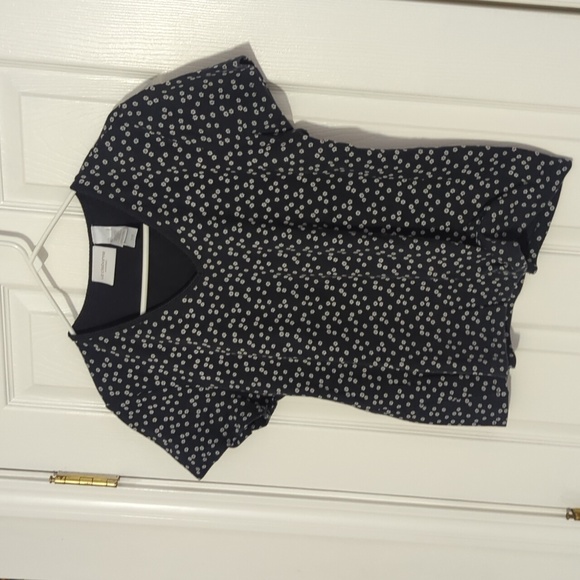 🔥4 Size L short sleeve tops - Picture 4 of 9